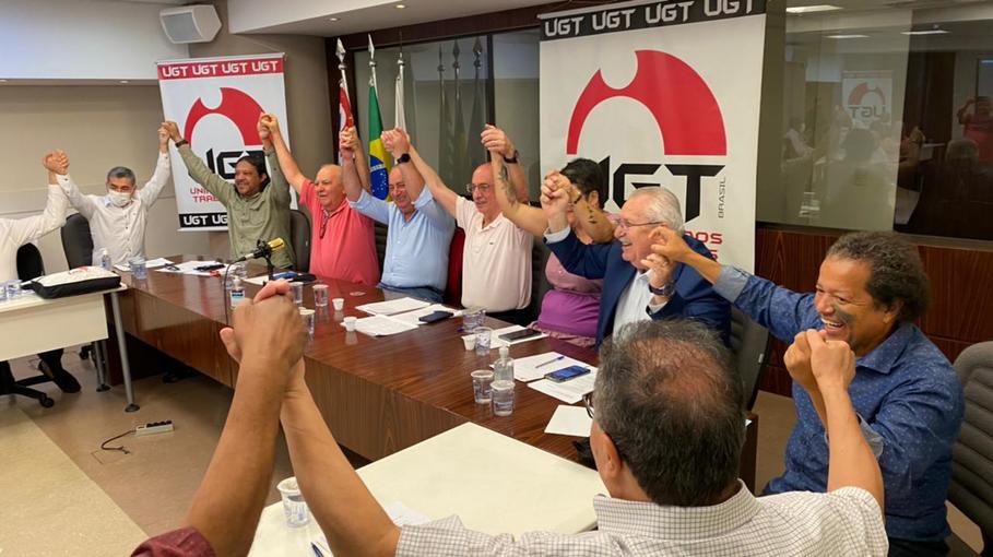 Em reunião das Centrais Sindicais, Antonio Neto, presidente da CSB, defende a revogação de medidas contra os sindicatos e os trabalhadores